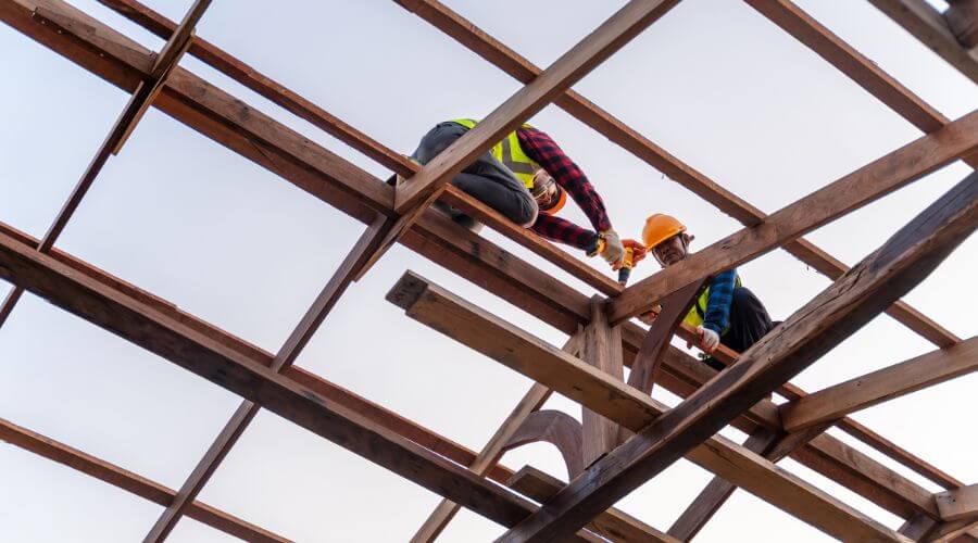 Professional gutter cleaning services in Easton, WA